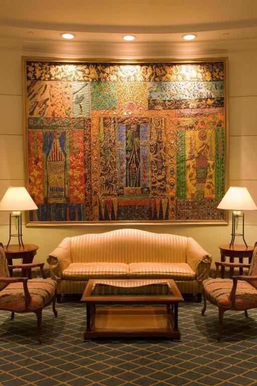 Готель Marco Polo Davao Екстер'єр фото The lobby of the Four Seasons Hotel, Washington, D.C.