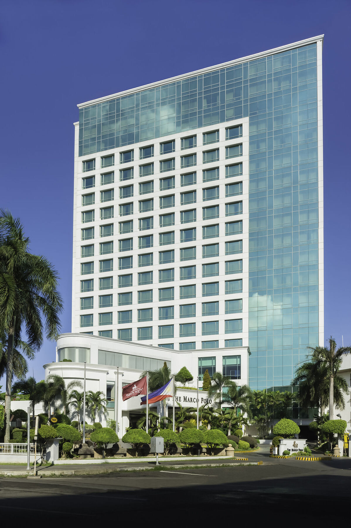 Готель Marco Polo Davao Екстер'єр фото The hotel in 2012